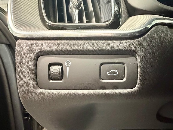 Volvo XC60 25 of 26