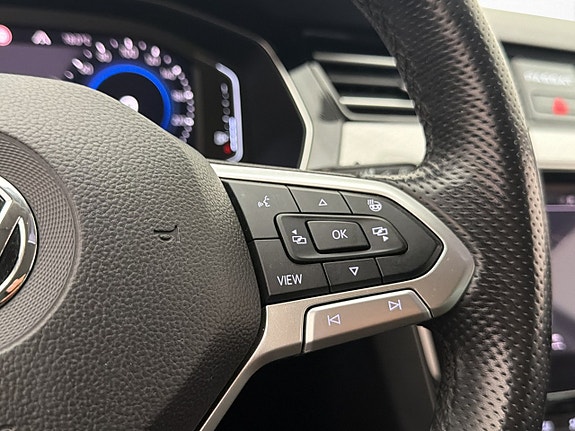 Volkswagen Passat 20 of 30