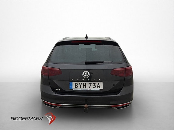 Volkswagen Passat 7 of 30