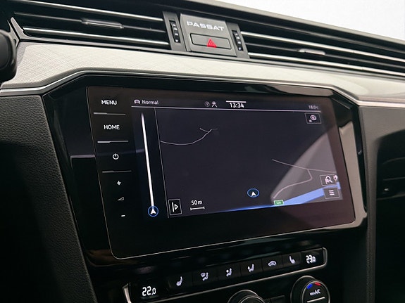Volkswagen Passat 22 of 30