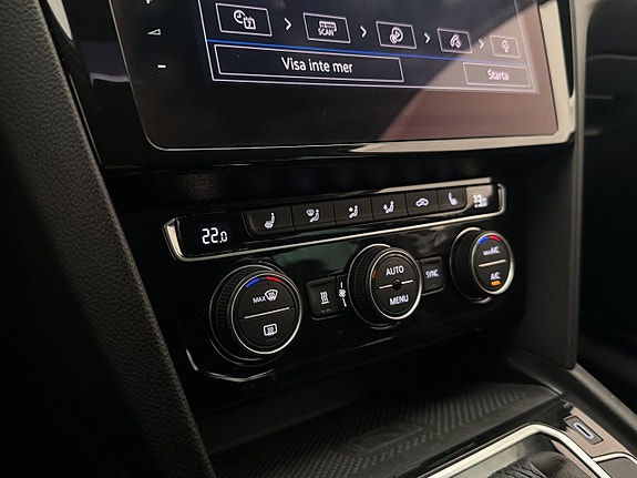 Volkswagen Passat 26 of 30