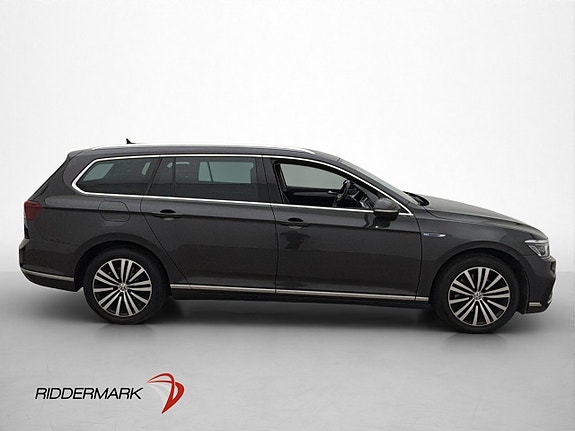 Volkswagen Passat 9 of 30