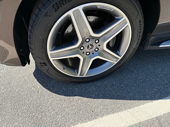 Mercedes-Benz GLE350 d 9 of 23