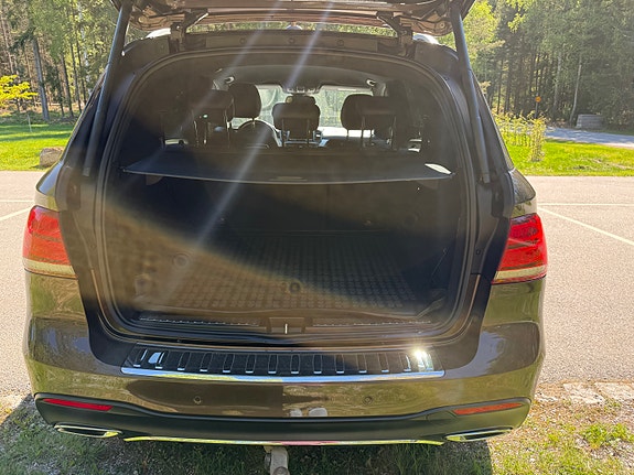 Mercedes-Benz GLE350 d 16 of 23
