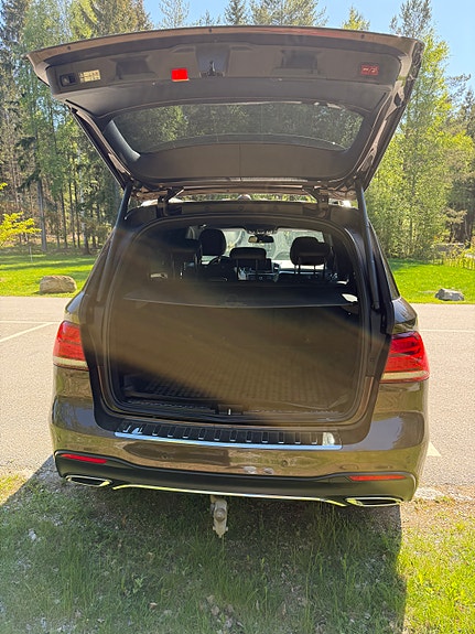 Mercedes-Benz GLE350 d 17 of 23