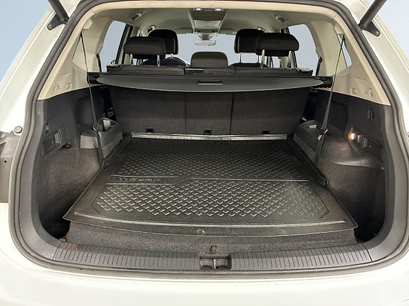 Volkswagen Tiguan Allspace 12 of 26