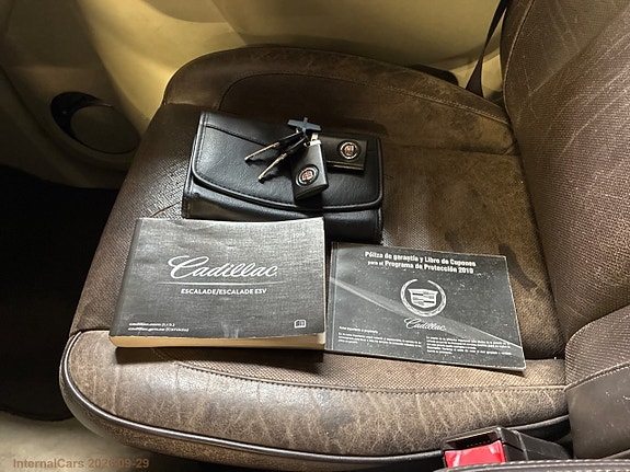 Cadillac Escalade 27 of 30