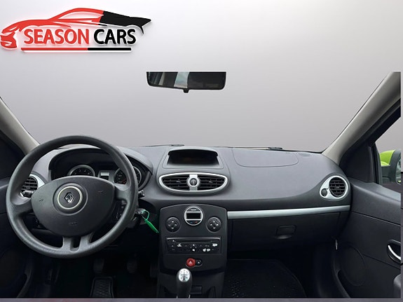Renault Clio 7 of 9