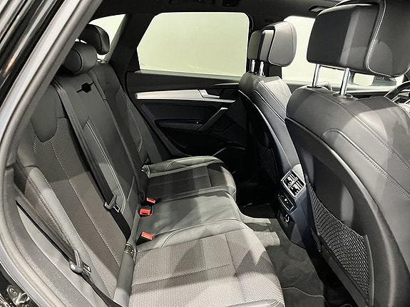 Audi Q5 9 of 16