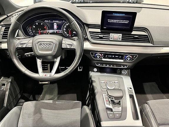 Audi Q5 11 of 16