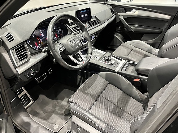 Audi Q5 6 of 16