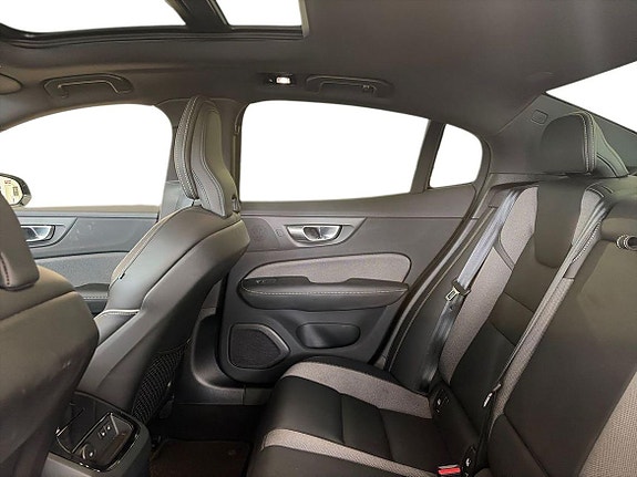 Volvo S60 12 of 20