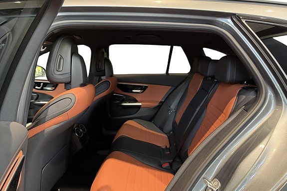 Mercedes-Benz C300 10 of 16