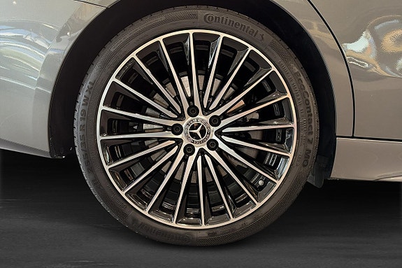 Mercedes-Benz C300 16 of 16