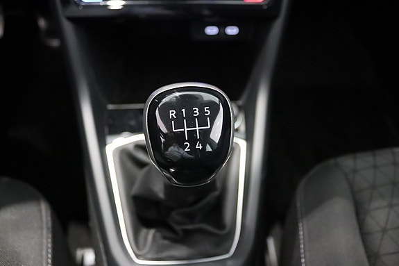 Volkswagen T-Cross 12 of 15