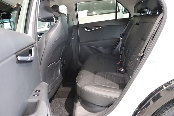 Kia Niro 8 of 19