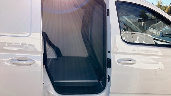 Volkswagen Caddy 11 of 12