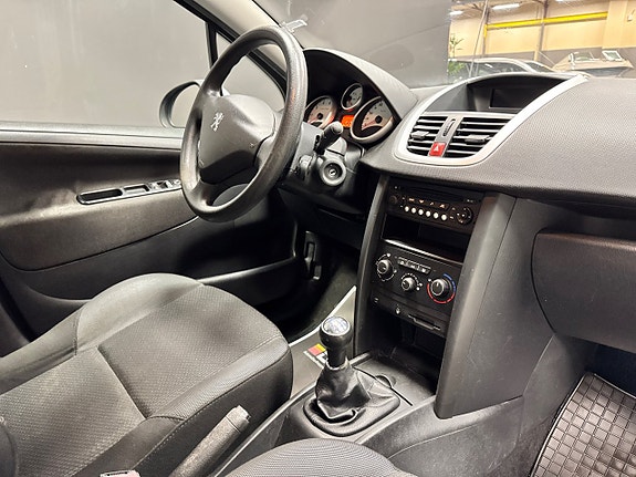 Peugeot 207 9 of 9