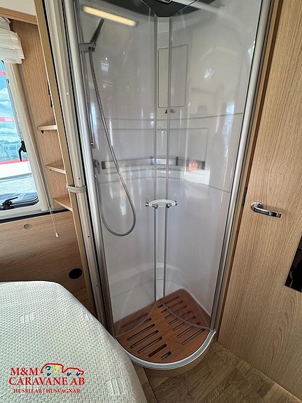 Hymer B 690 MC Queenbed 11 of 11