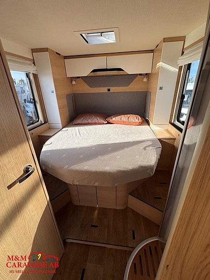 Hymer B 690 MC Queenbed 9 of 11