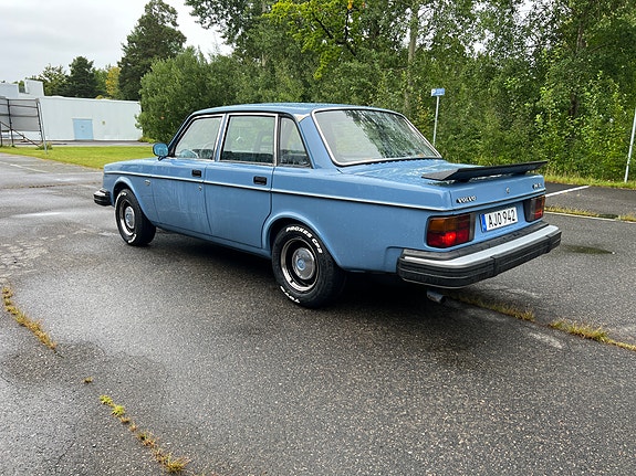 Volvo 244 6 of 13