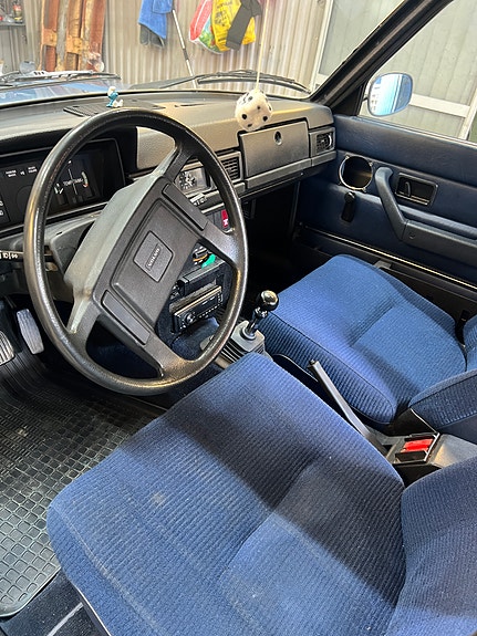 Volvo 244 13 of 13