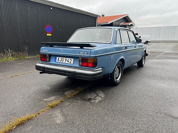 Volvo 244 3 of 13