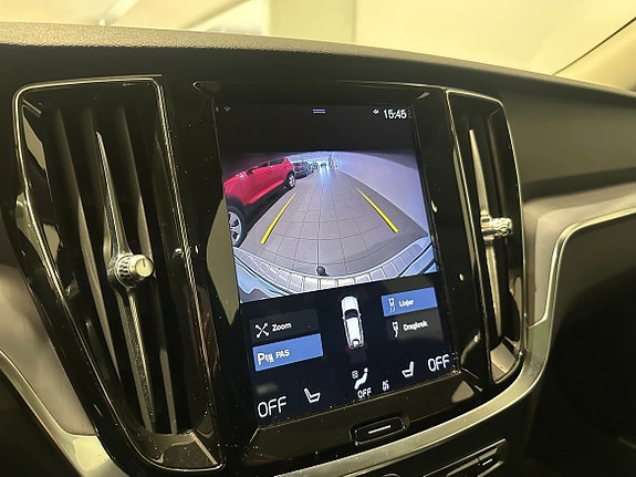 Volvo V60 Cross Country 11 of 17