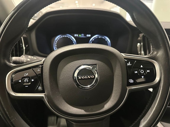 Volvo V60 Cross Country 14 of 17