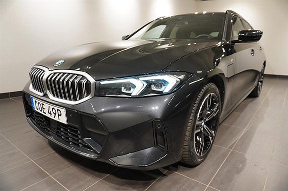BMW 330e 16 of 17