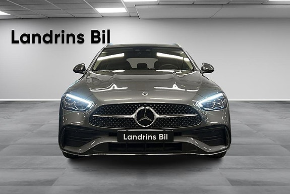 Mercedes-Benz C300 2 of 20