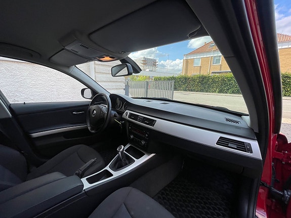 BMW 316i 10 of 17