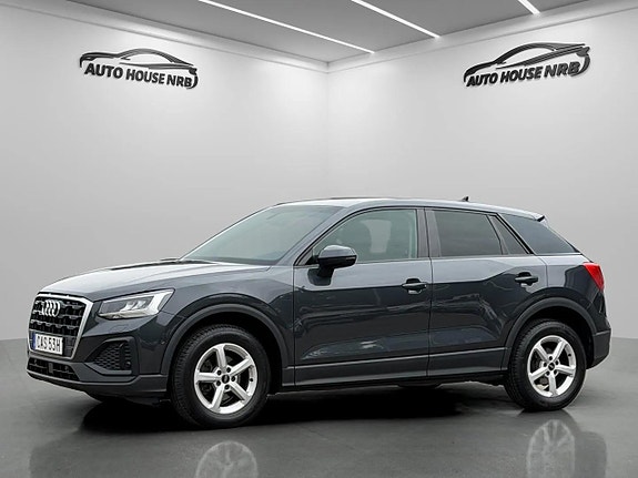 Audi Q2 2 of 24
