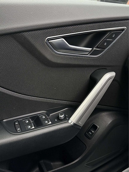 Audi Q2 21 of 24
