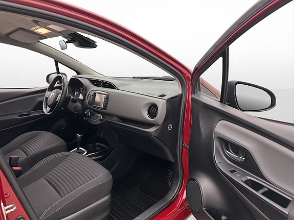 Toyota Yaris 21 of 26