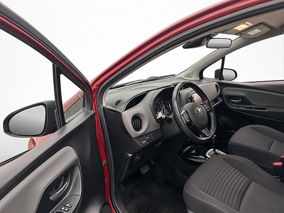 Toyota Yaris 9 of 26