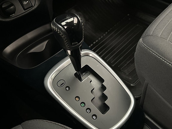 Toyota Yaris 18 of 26