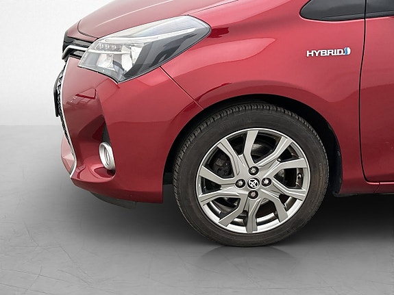 Toyota Yaris 23 of 26