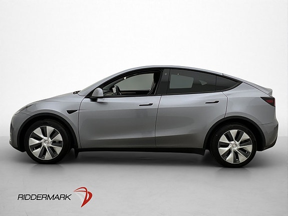 Tesla Model Y 5 of 30