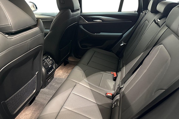 BMW X3 14 of 18