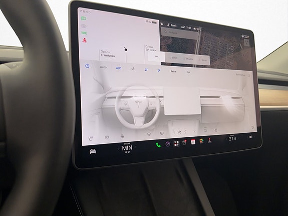 Tesla Model Y 23 of 30