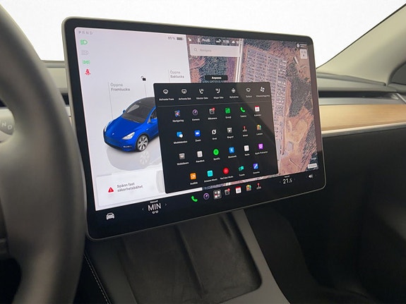 Tesla Model Y 21 of 30