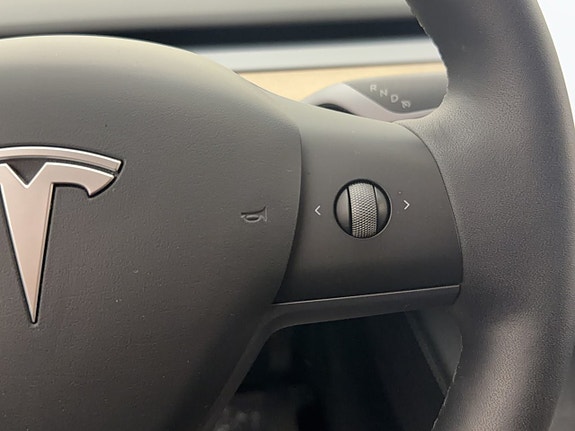 Tesla Model Y 30 of 30