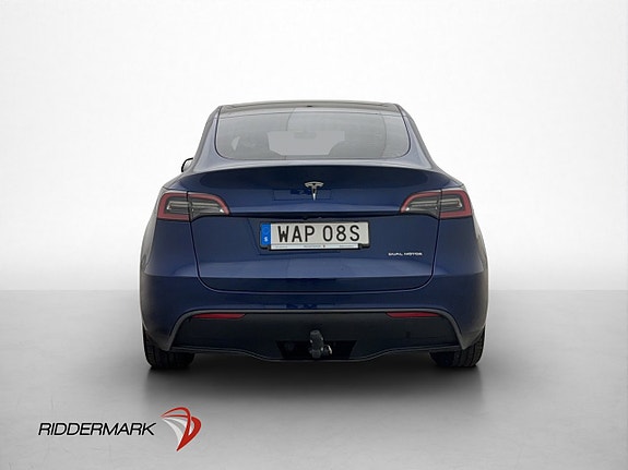 Tesla Model Y 8 of 30