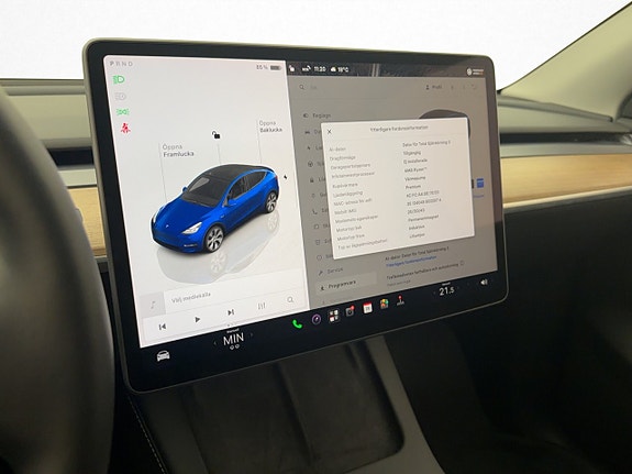 Tesla Model Y 19 of 30