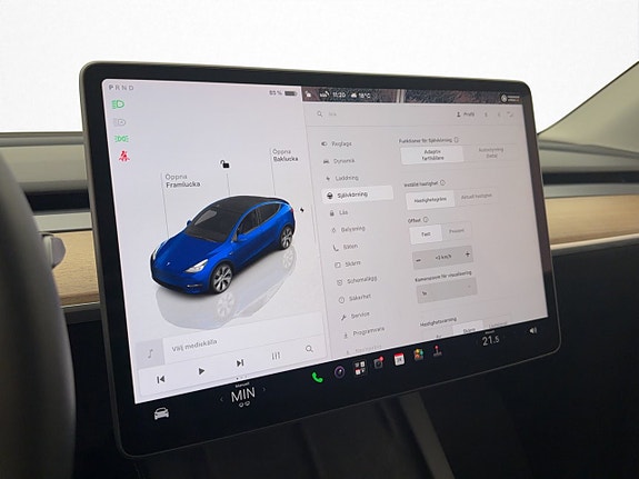 Tesla Model Y 25 of 30