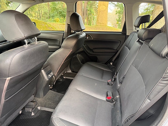 Subaru Forester 8 of 16