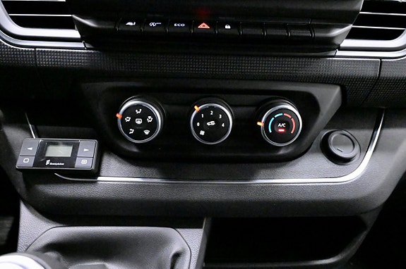 Renault Trafic 14 of 17