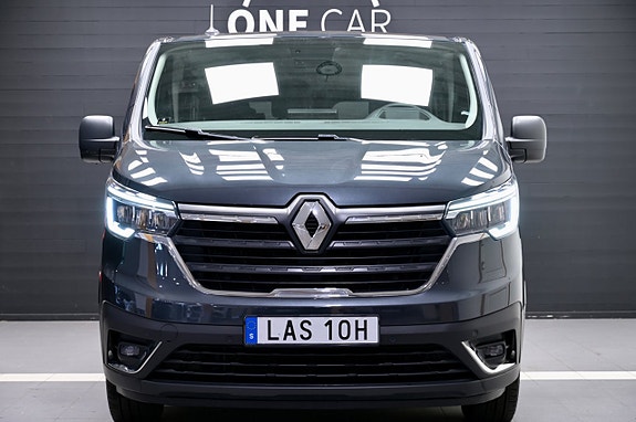 Renault Trafic 2 of 17
