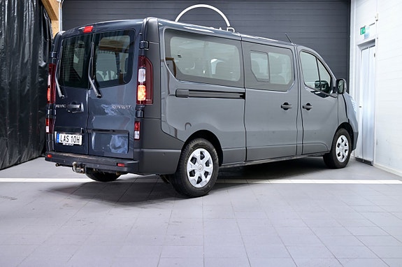 Renault Trafic 4 of 17